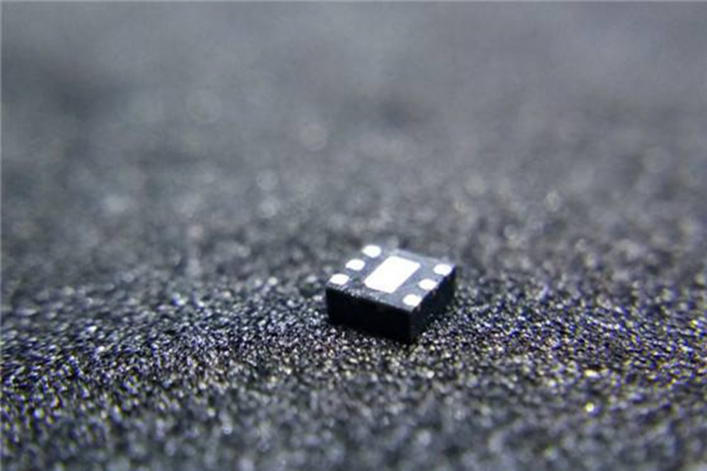 透明方管护芯片上海展览会展出温湿度传感器芯片