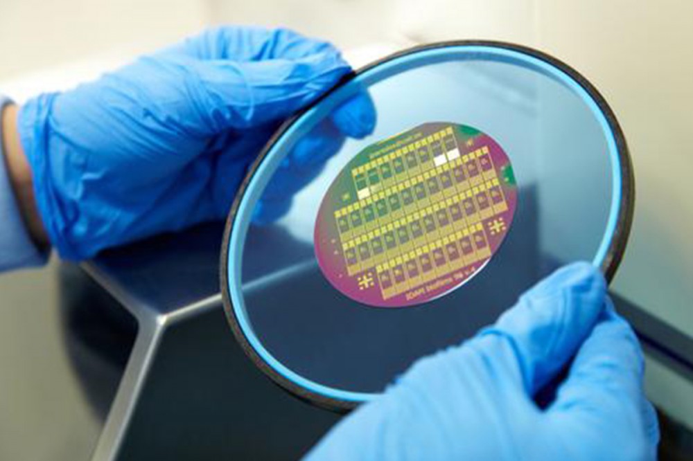深圳ic电子包装管庆贺光辰cmos芯片取得突破